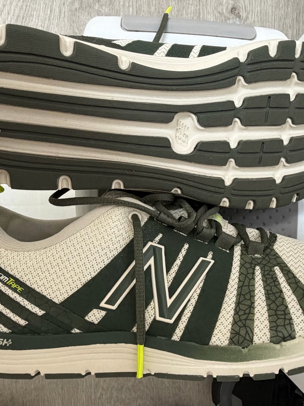 Women’s New Balance Running Shoes - Picture 2 of 4
